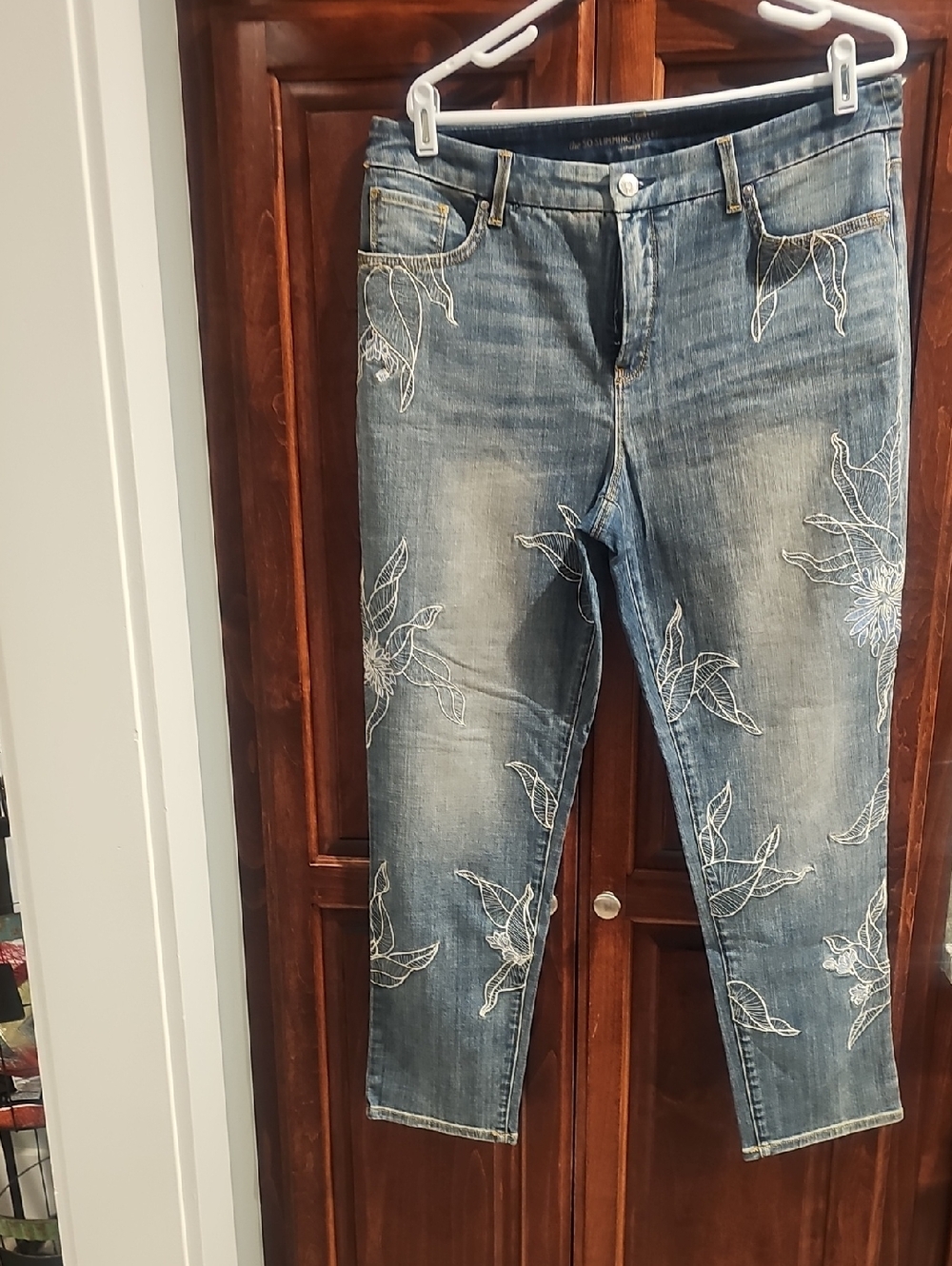 Chico's Faded Blue Cropped Jeans with White Floral Embroidery
